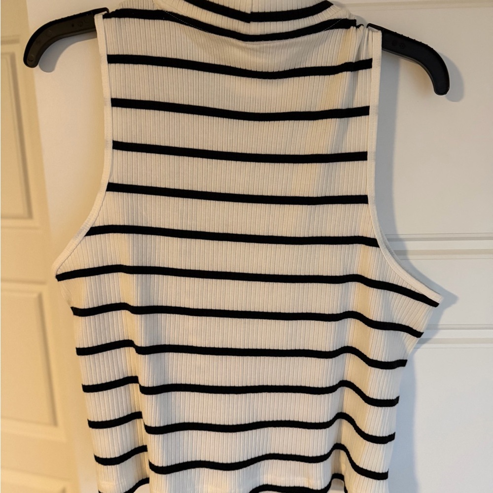 040 Old Navy Black and White Striped Ribbed Tank - Picture 2 of 4